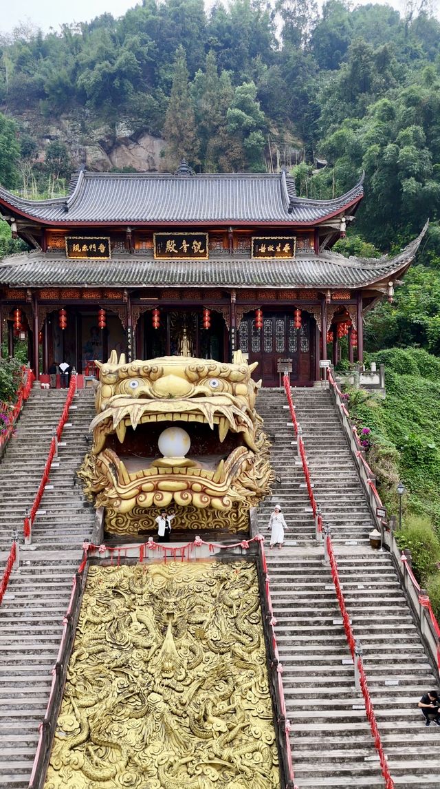 川貴小眾之旅D5：瀘州金龍寺。