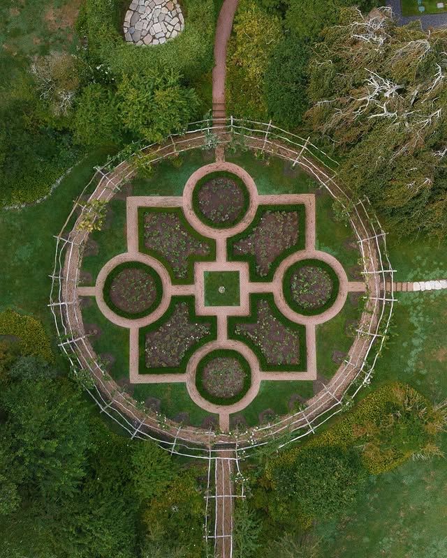 馬爾文別墅花園——索利哈爾的自然秘境 馬爾文別墅花園——索利哈爾的自然秘境