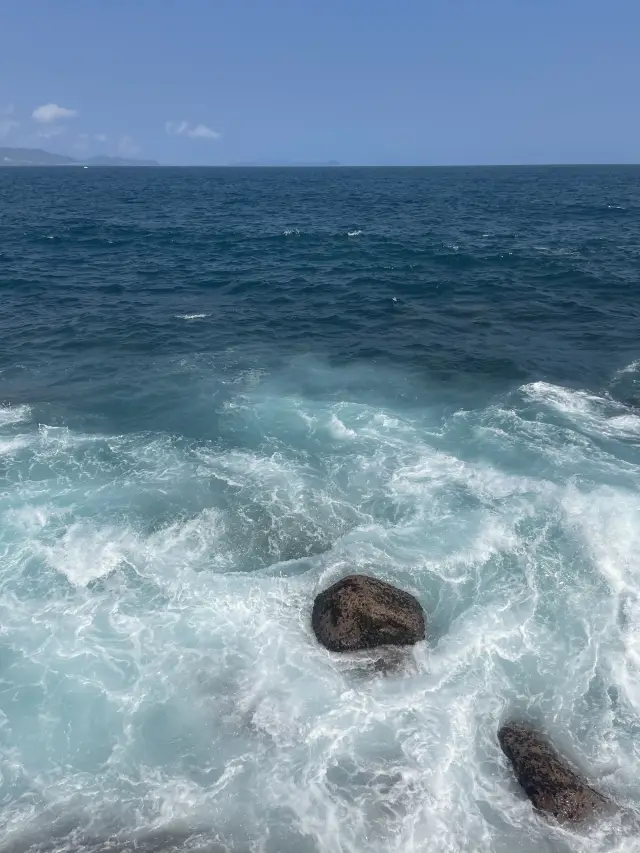 Discover the Enchanting Blue Sea at Boundary Island