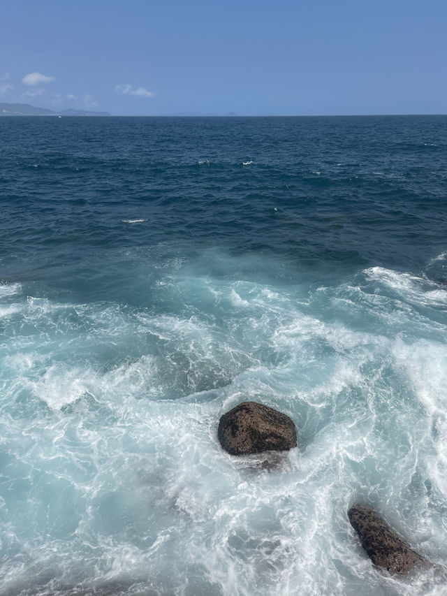 Discover the Enchanting Blue Sea at Boundary Island