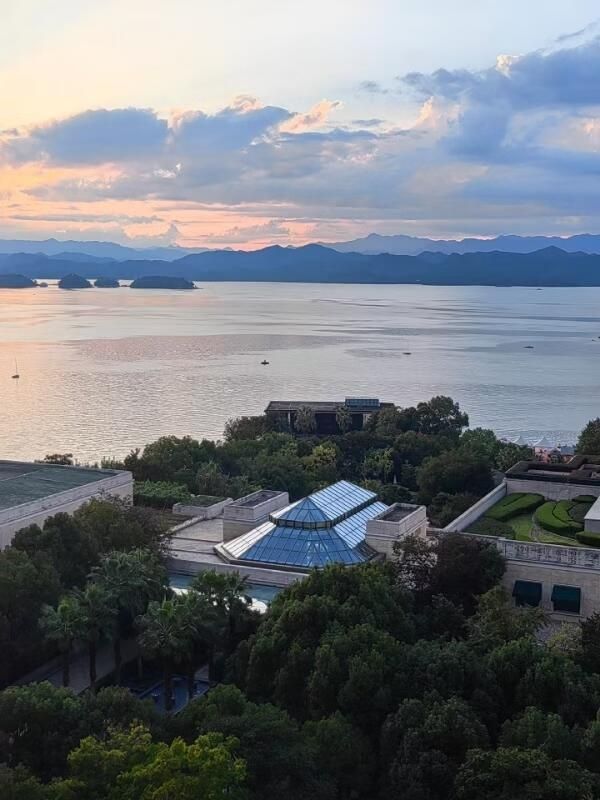 千島秘境・時光錦囊：湖光山色與歷史交融的療癒之旅