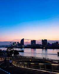 魔都嘅日落總係咁迷人，特別係喺楊浦濱江嘅黃昏時分。
