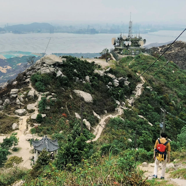 屯門青山攻略：從千年古剎至山海日落的療癒之旅
