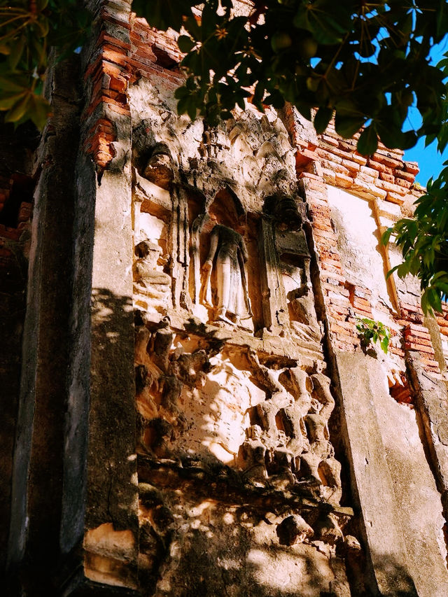 【バンコク近郊の絶景！「タイのアンコールワット」と呼ばれる寺院体験】