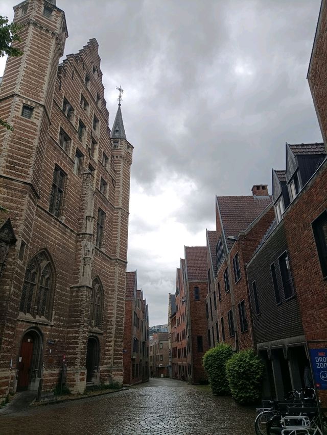 Discover Antwerp – Where History Meets Modern