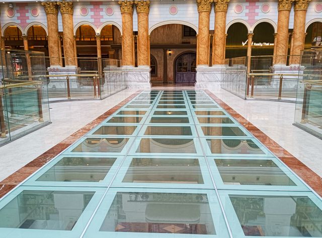 懸空漫步天花板上海環球港玻璃走廊攻略 懸空漫步天花板上海環球港玻璃走廊攻略