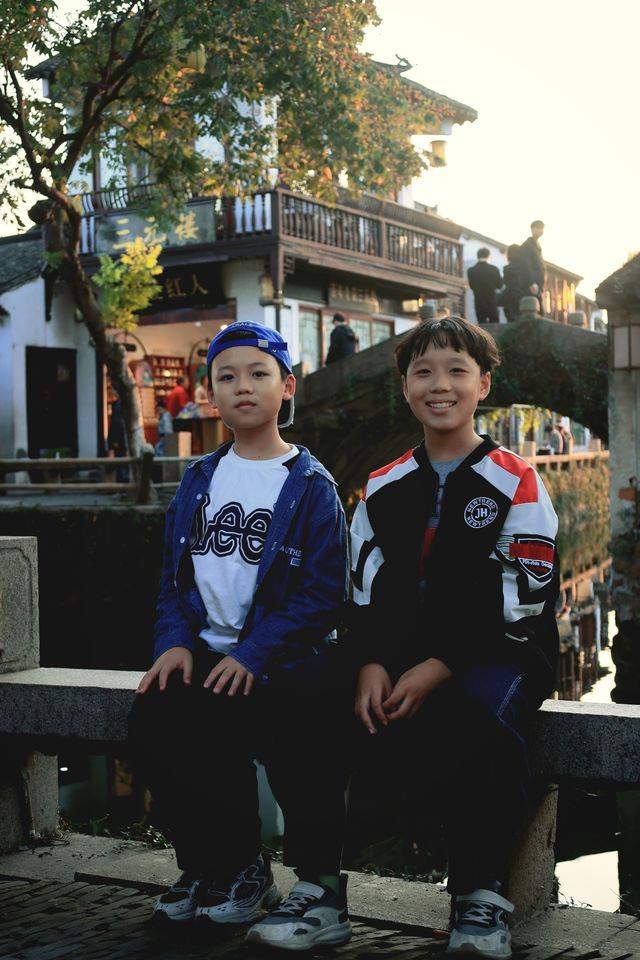 秋天總要帶娃去一次水鄉第一古鎮