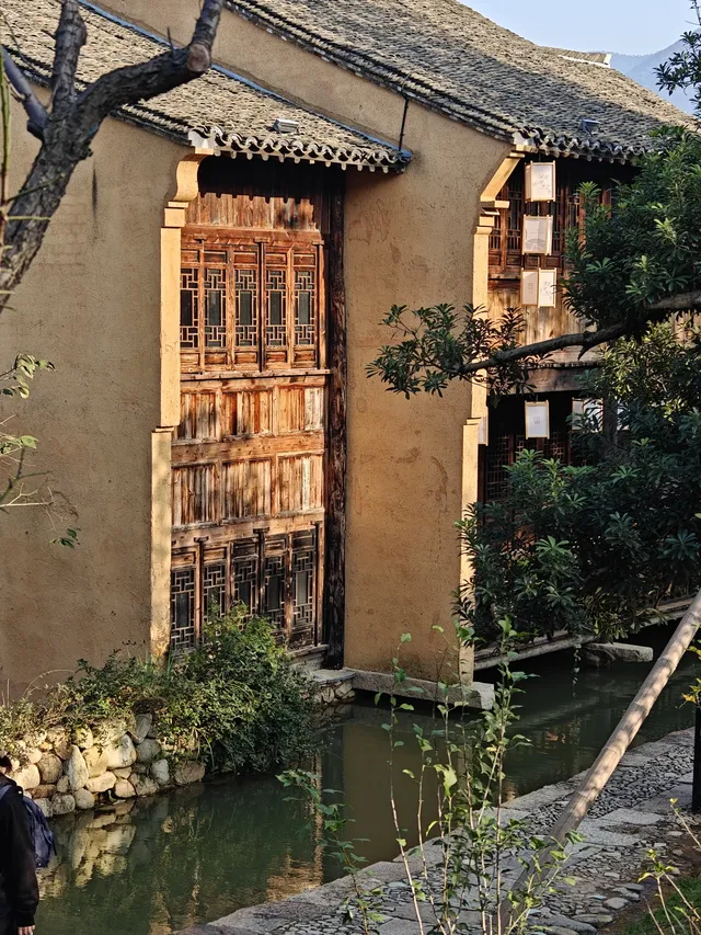 我在這小鎮，找到了最美秋天