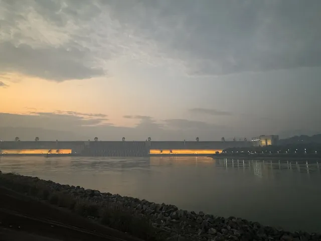 水漲船高,渡兩壩一峽 水漲船高,渡兩壩一峽