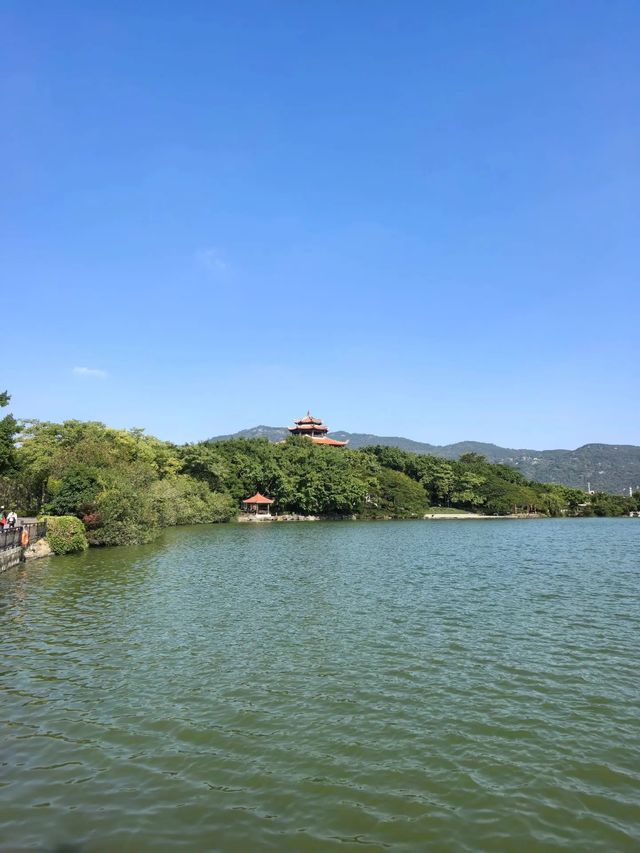 秘境小徑探湖之旅