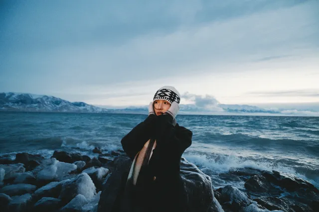 沉溺在賽里木湖的藍調時刻 沉溺在賽里木湖的藍調時刻