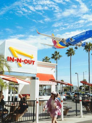 California, the rhythm of freedom created by light and sea.