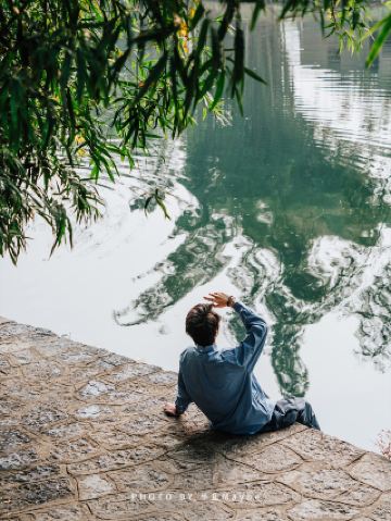 Yangshuo not only boasts the stunning scenery of the Li River, but also the promise of poetry and distant horizons!