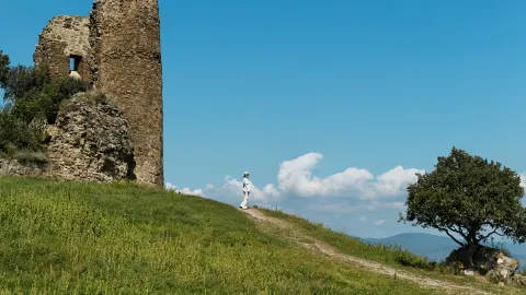 The views from this clifftop monastery are truly spectacular — traveler post in Georgia