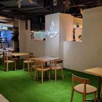 Japanese Cafe With Amazing Tea & Ice Cream