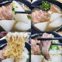 油麻地牛腩粉麵店性價比高！
