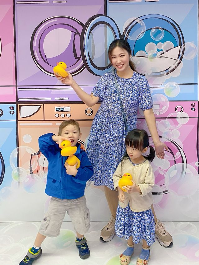 泡泡浴🫧「飛天橡皮鴨」🐥🐥衝上昂坪 ！與5,000 隻橡皮鴨打卡啦！