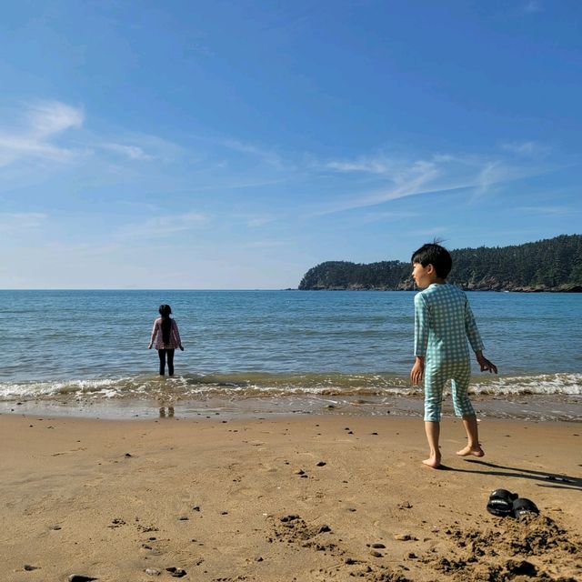 고즈넉한 여유로움을 즐길 수 있는 태안 구름포 해수욕장🏖