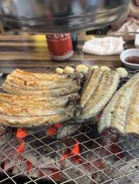 🇰🇷首爾弘大｜新鮮原條炭燒鰻魚🐟
