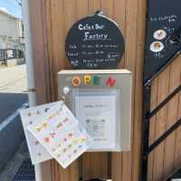 明石「Cafe＆Bar Factory」え？こんなところに隠れ家カフェがオープン