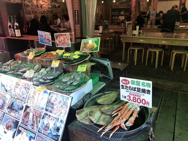 【北海道】函館旅行の朝ごはんはここ！函館朝市ひろばをご紹介