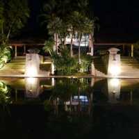 รีสอร์ทสไตล์ทรอปิคอลสุดชิลล์ริมหาดเกาะช้าง