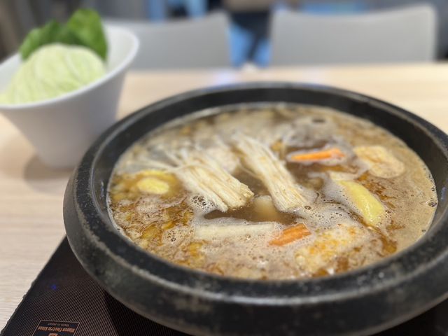 🍲 石二鍋：平價小火鍋的美味選擇！🔥🍲