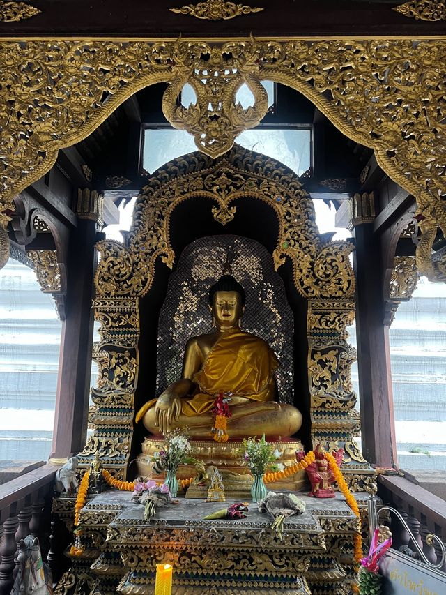 เที่ยววัดเชียงยืน ชมเจดีย์สุดอลังการ สวยมาก 