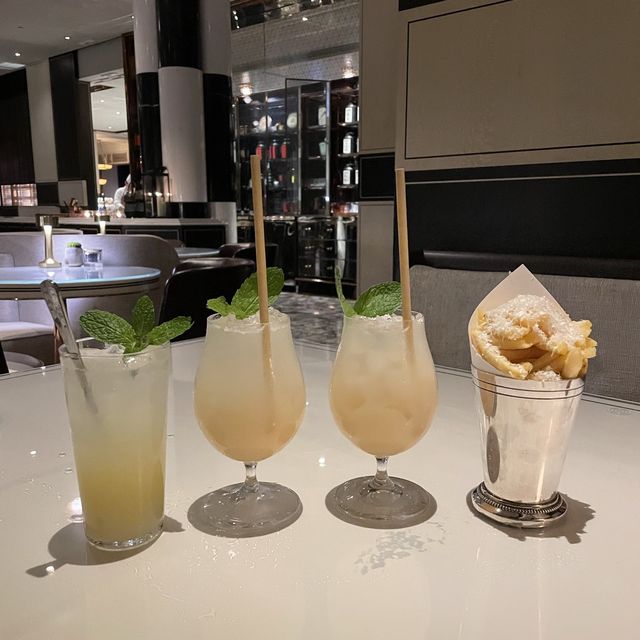Holt’s Cafe, Rosewood Hong Kong