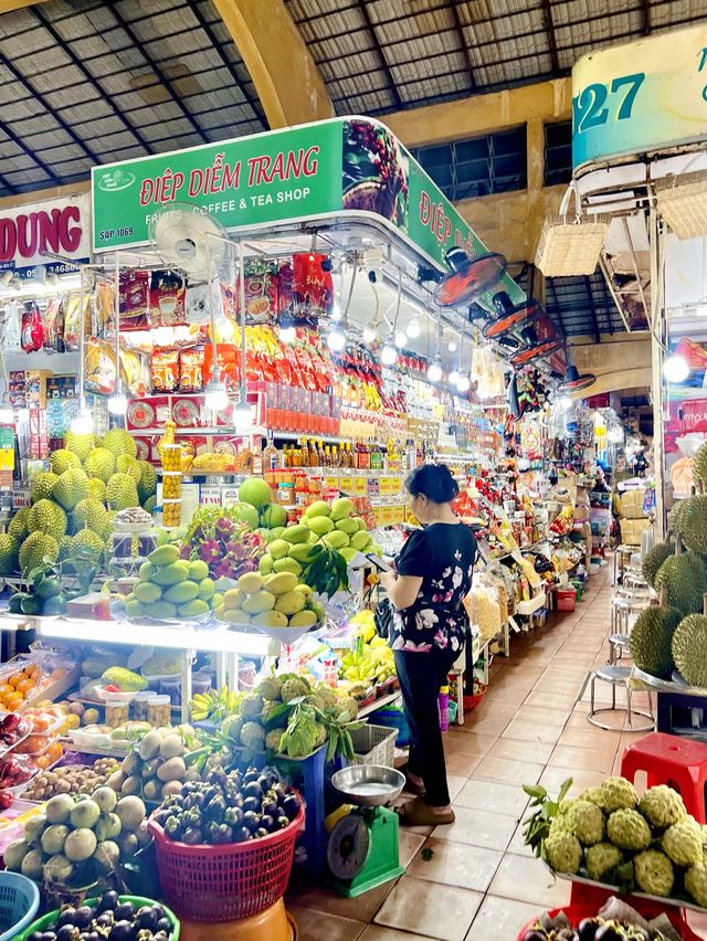 Explore The Oldest Market In HCMC at Night🇻🇳