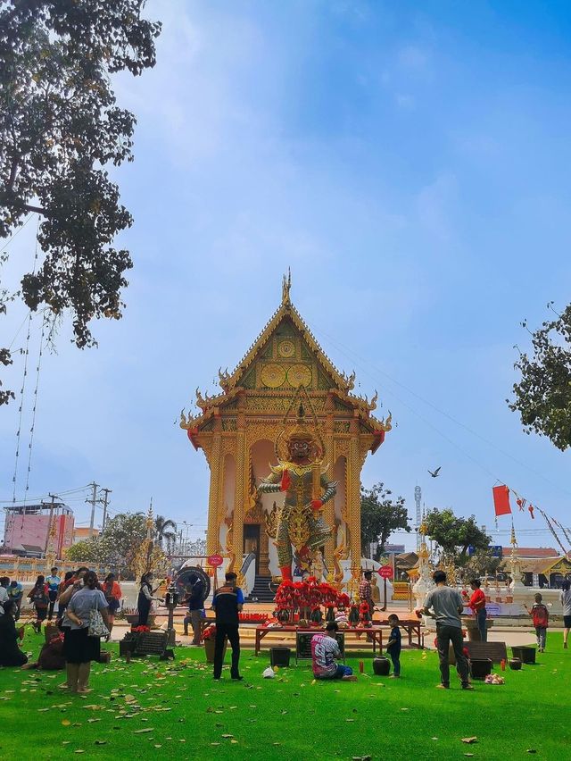 ไหว้พระขอพร 🙏🏻 วัดทุ่งสนุ่นรัตนาราม