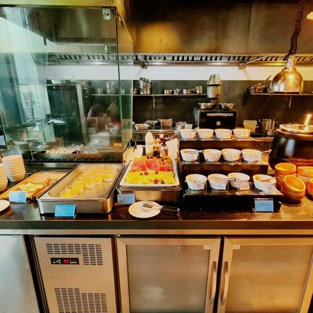 Brekkie at Sol & Ora in Outpost Hotel