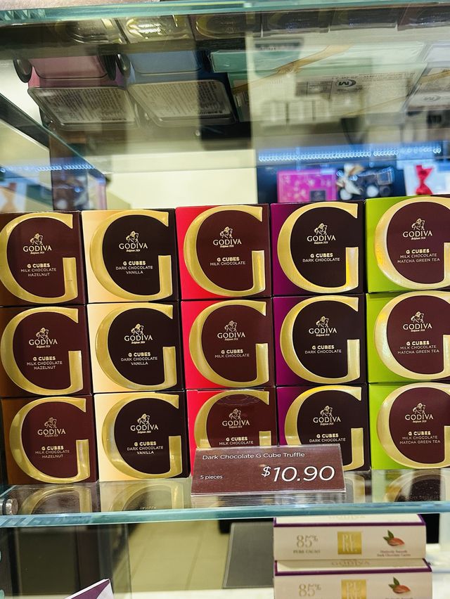 ⭐️Godiva Chocolatier⭐️✨…Bugis Junction