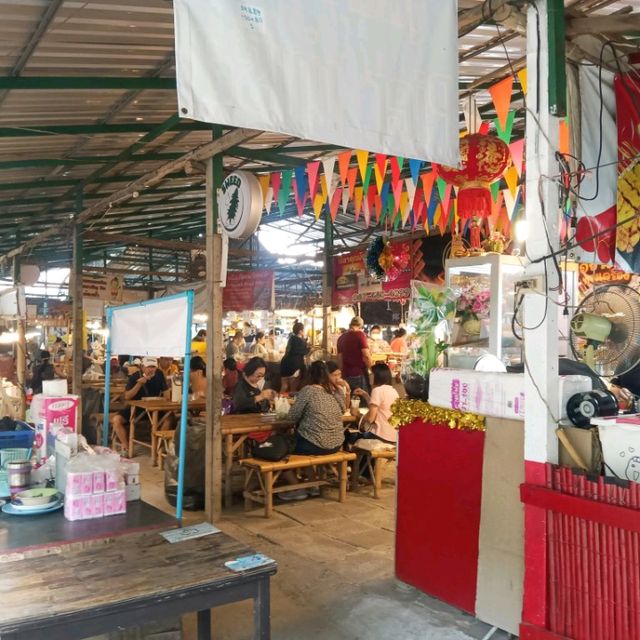ตลาดน้ำคลองลัดมะยม กรุงเทพ