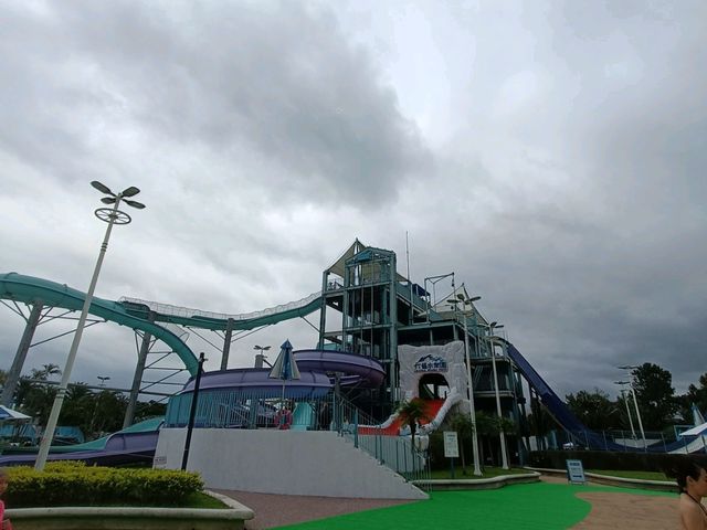六福村水樂園