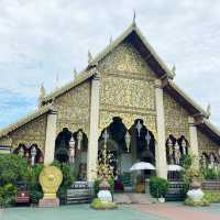 พระอารามหลวง วัดพระธาตุหริภุญชัย