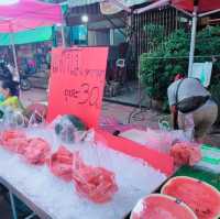 ตลาดโต้รุ่ง ถนนคนเดิน นครนายก