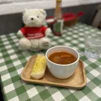 香港將軍澳｜熊仔主題抵食鐵板西餐🐻🍴