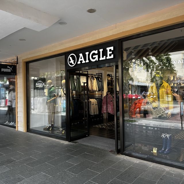 北京賽特奧萊購物中心（Outlet)