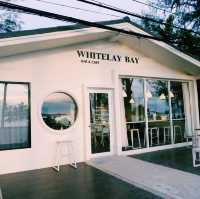 " White Lay Bay "