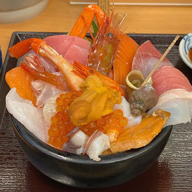 삿포로 니조시장 카이센동 맛집 사카나야🦐살아있는 새우라니..