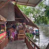 เที่ยวตลาดน้ำกับ BMA Feeder