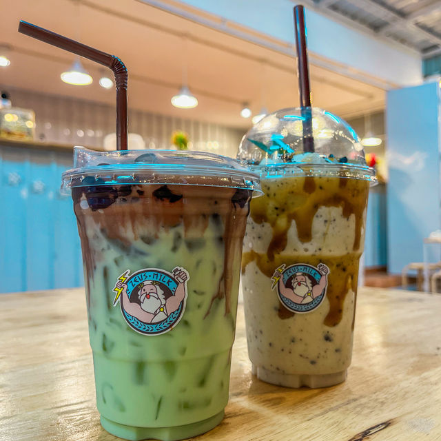 ร้านนมนั่งชิล มีบอร์ดเกมให้เล่น‼️