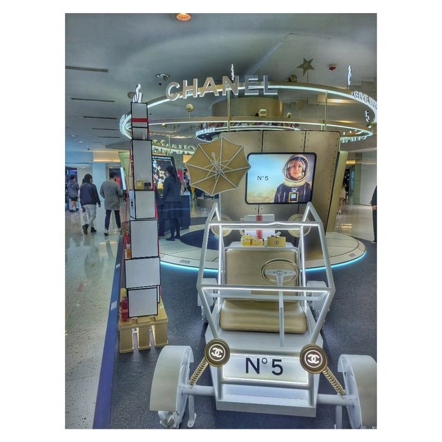 CHANEL太空飛船。海港城
