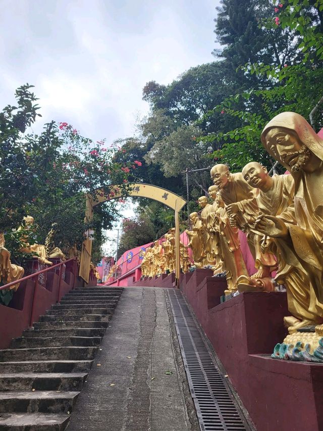 非常值得一去的萬佛寺