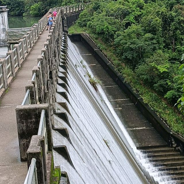 由香港仔郊野公園慢步行止姻緣石