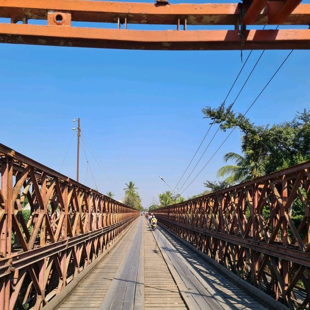 สะพานเหล็ก เมืองหลวงพระบาง