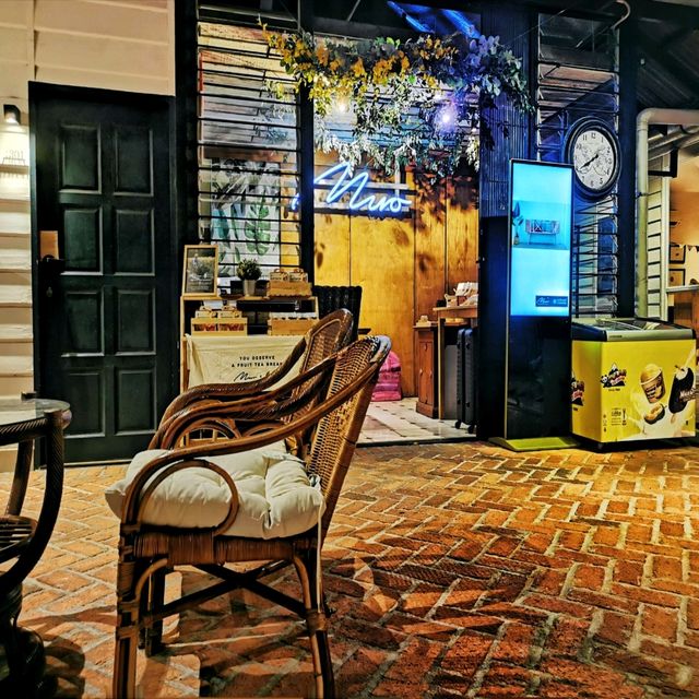 Great Staycation in Muar! 🐈🐐🦋🌿🐰🌴