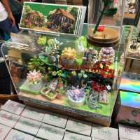 Paper Adventures, unique souvenirs 