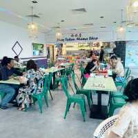 Void-deck themed restaurant (Halal)